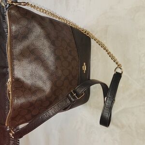 EUC Coach Paxton Shoulder/Crossbody